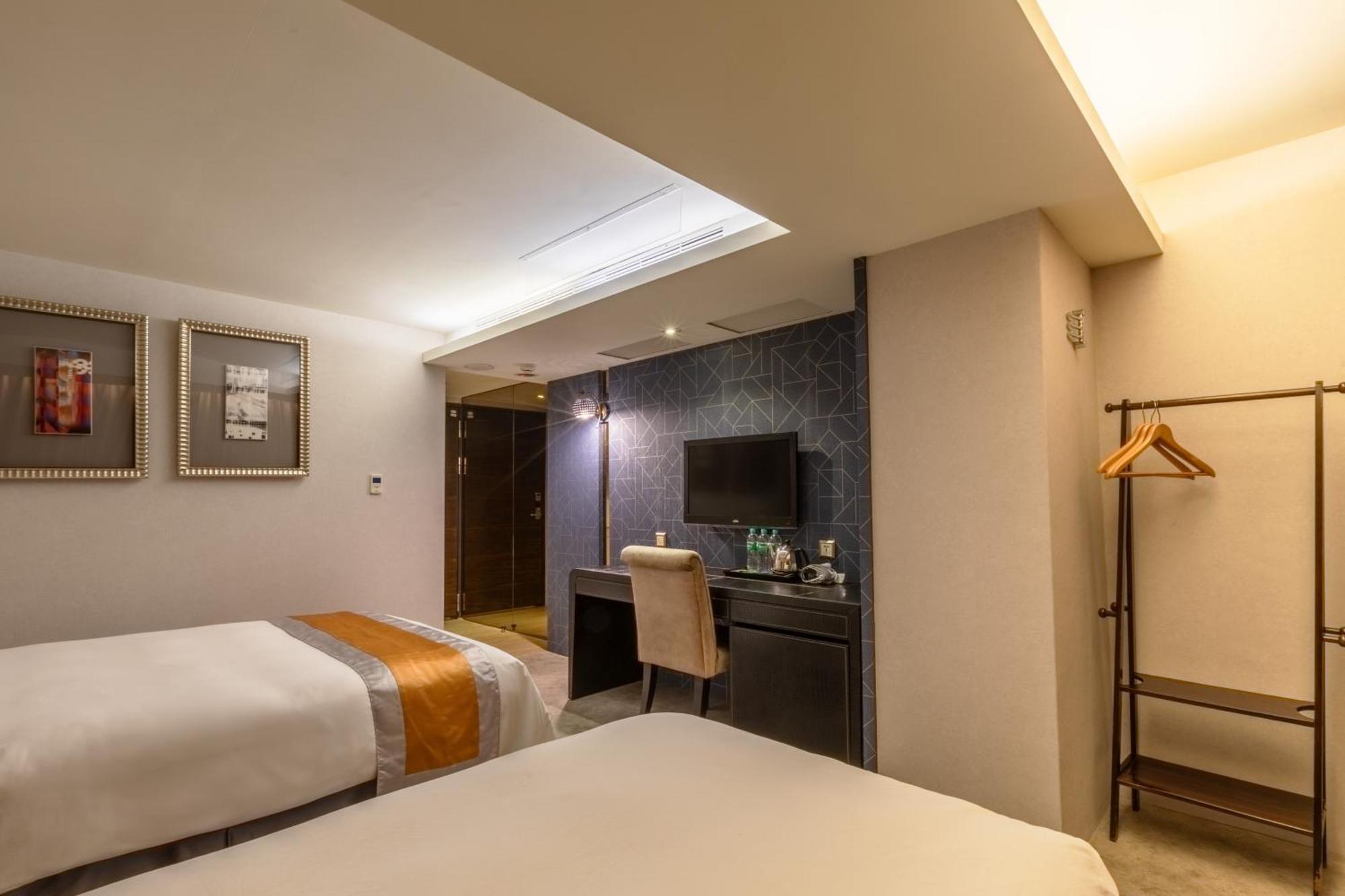 Ren Mei Fashion Hotel Taichung Cameră foto